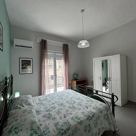 Nanni's House, Stylish Steps From Station * Sant'Agnello