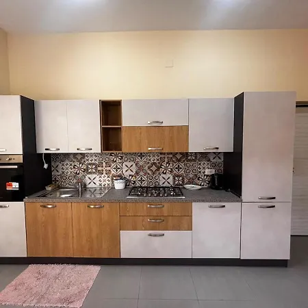 Nanni's House, Stylish Steps From Station *