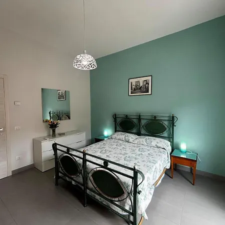 Apartment Nanni's House, Stylish Steps From Station Sant'Agnello