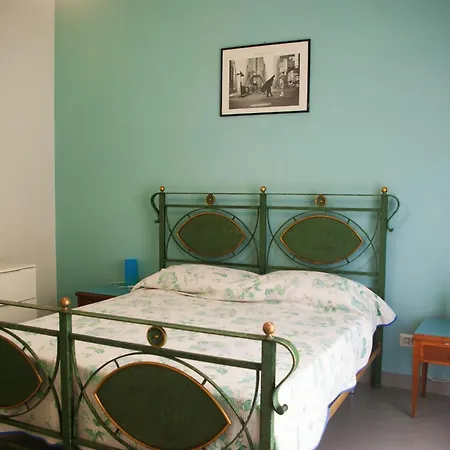 Nanni's House, Stylish Steps From Station