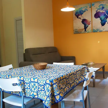 Nanni's House, Stylish Steps From Station Apartment Sant'Agnello